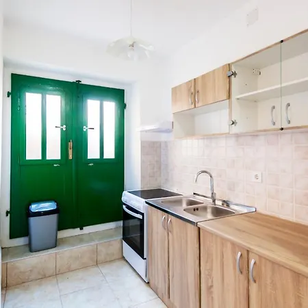 Guest house House Krizanic In Marcana, Istria, With 2 Apartments, Total 9 Guests Marcana