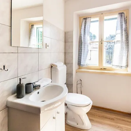 House Krizanic In Marcana, Istria, With 2 Apartments, Total 9 Guests * Marcana