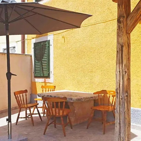 Guest house House Krizanic In Marcana, Istria, With 2 Apartments, Total 9 Guests *
